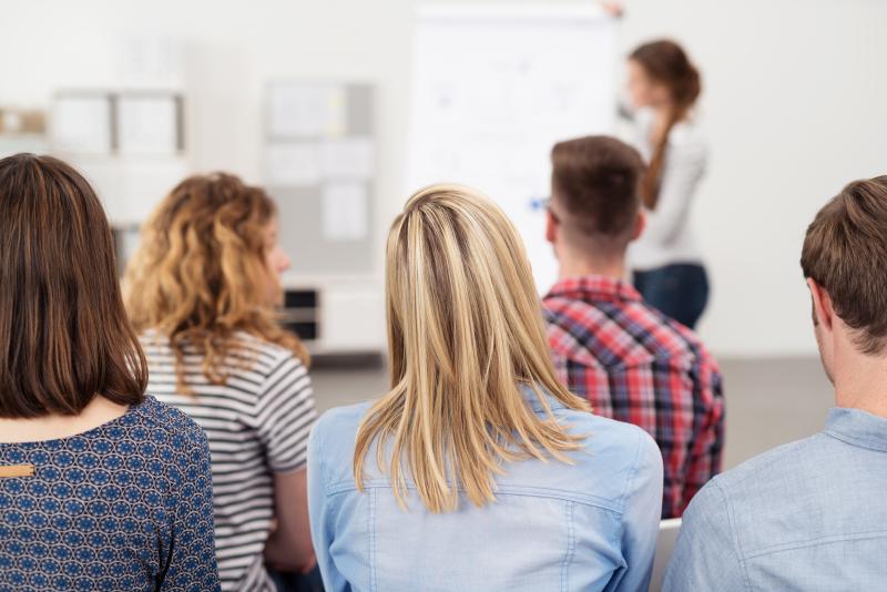 Pourquoi maîtriser l'anglais professionnel devient indispensable pour votre carrière