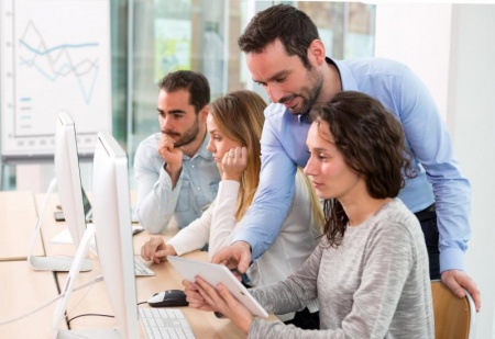 Maîtrisez les outils bureautiques essentiels pour gagner en efficacité professionnelle